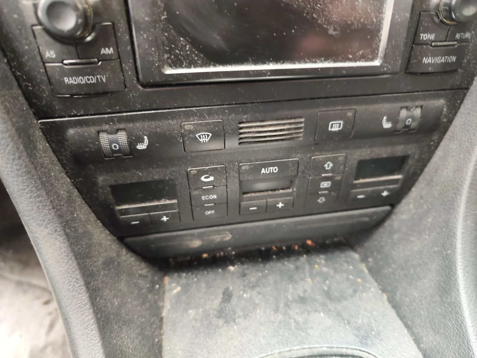 Foto de MANDO CALEFACCION / AIRE ACONDICIONADO AUDI A6 BERLINA (4B2) 2.5 V6 24V TDI (150 CV / 110 KW)
