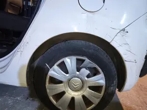 Foto de PASO RUEDA TRASERO IZQUIERDO CITROEN C3 PICASSO 1.6 HDi FAP (92 CV / 68 KW) referencia 8533G6