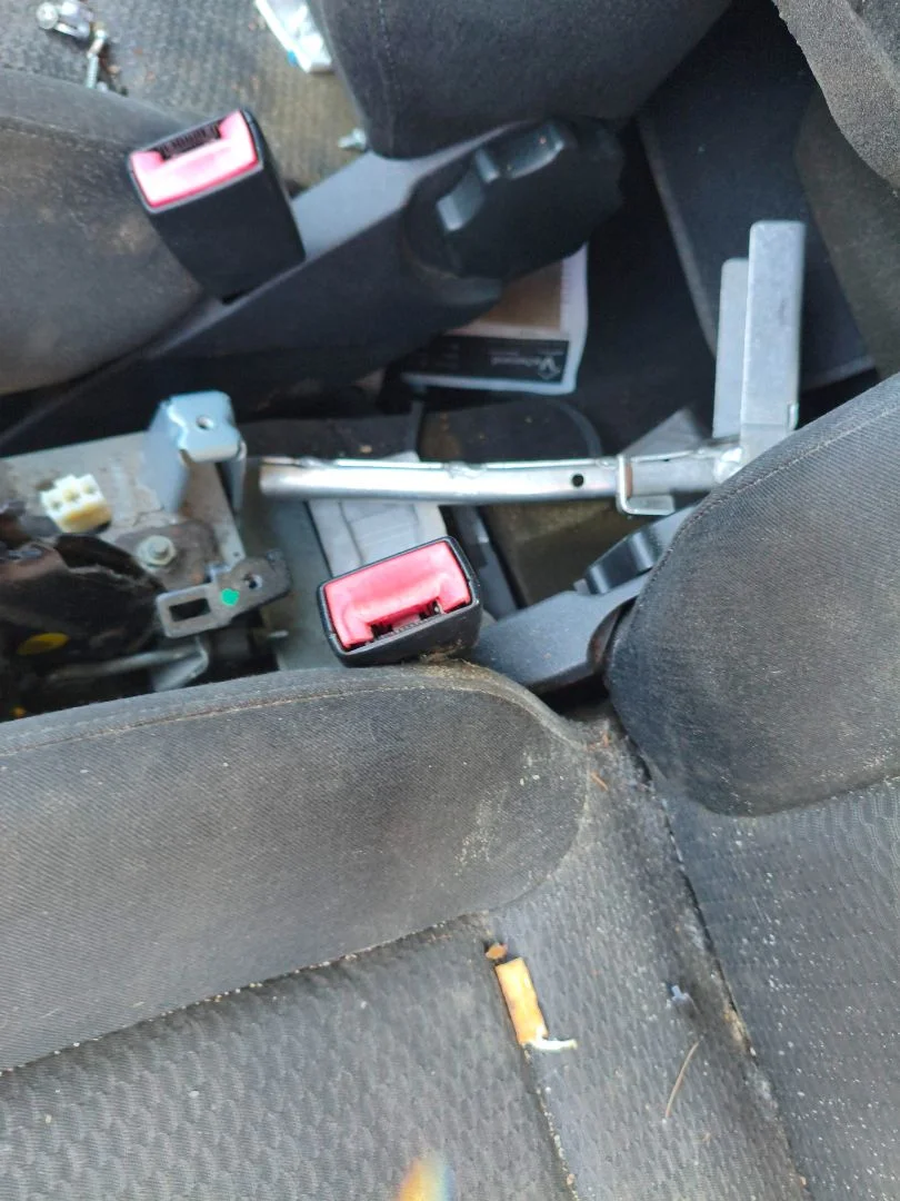 Foto de ENGANCHE CINTURON DELANTERO IZQUIERDO AUDI A2 (8Z) 1.4 TDI (75 CV / 55 KW)