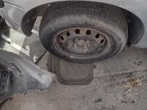 Foto de BRAZO SUSPENSION TRASERO DERECHO PEUGEOT 206 1.9 Diesel (69 CV / 51 KW) referencia 5175AT