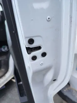 Foto de CERRADURA PUERTA DELANTERA DERECHA FIAT TALENTO FURGÓN (296) 2.0 Turbodiesel Ecojet (119 CV / 88 KW) referencia 6000618162