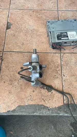 Foto de BOMBA FRENO MITSUBISHI MONTERO (V20/V40) 2.5 Turbodiesel (99 CV / 73 KW) referencia 3260 foto 2