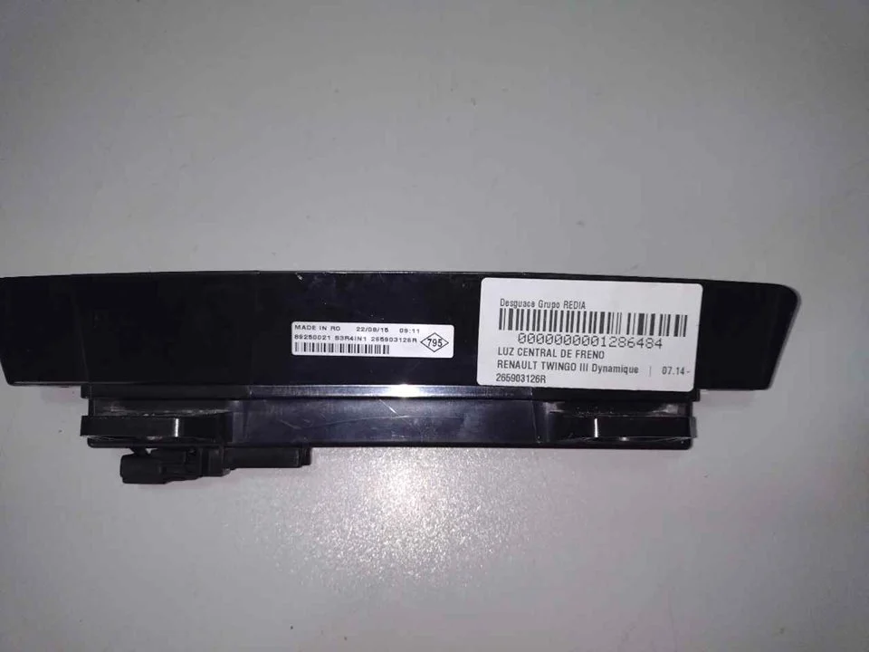 Foto de LUZ CENTRAL DE FRENO RENAULT TWINGO III 1.0 SCe (71 CV / 52 KW) referencia 265903126R