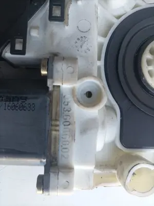 Foto de MOTOR ELEVALUNAS TRASERO IZQUIERDO SEAT LEON (1M1) 1.9 TDI (110 CV / 81 KW) referencia 9776101439203 foto 3