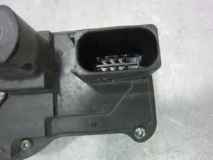 Foto de CERRADURA PUERTA DELANTERA IZQUIERDA TESLA MODEL S referencia 600891300C foto 4