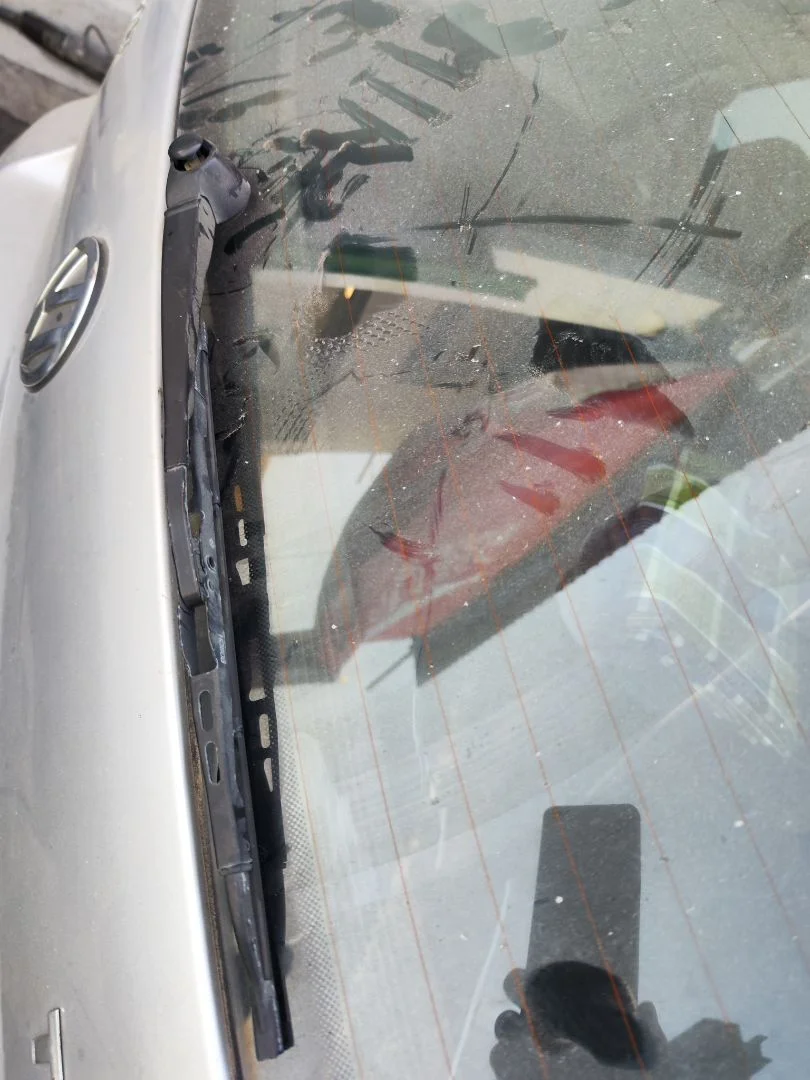 Foto de BRAZO LIMPIA TRASERO VOLKSWAGEN GOLF IV BERLINA (1J1)(10.1997) 1.9 TDI (131 CV / 96 KW)