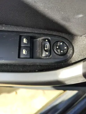 Foto de MANDO RETROVISOR PEUGEOT 308 1.6 16V (120 CV / 88 KW)