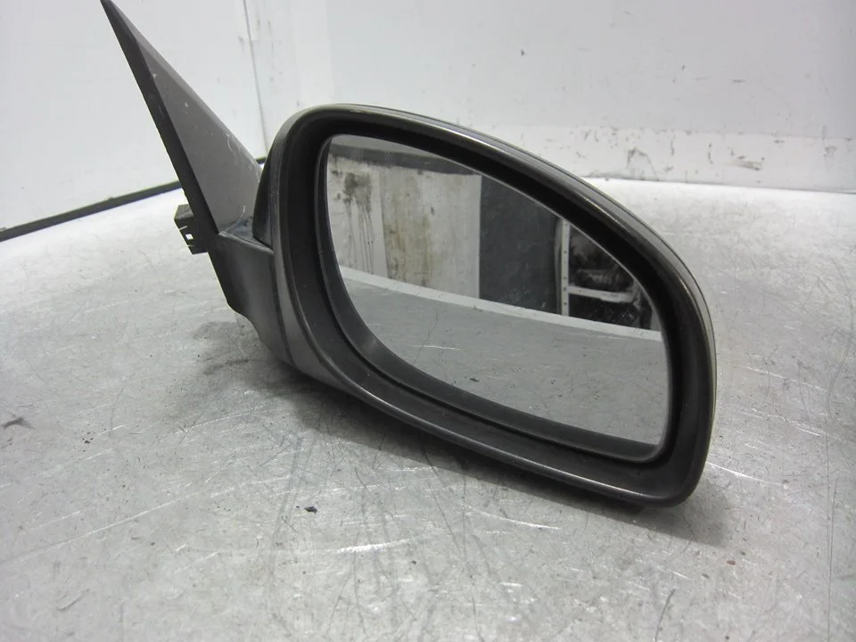 Foto de RETROVISOR DERECHO OPEL VECTRA C BERLINA 2.0 DTI (101 CV / 74 KW) referencia 352128