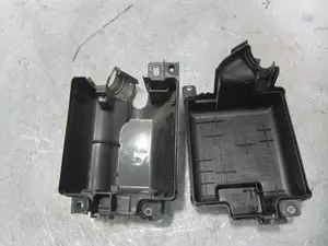 Foto de CAJA RELES / FUSIBLES OPEL COMBO D 1.3 16V CDTI (95 CV / 70 KW) referencia 51839436