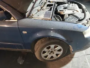 Foto de ALETA DELANTERA DERECHA AUDI A4 BERLINA (8E)