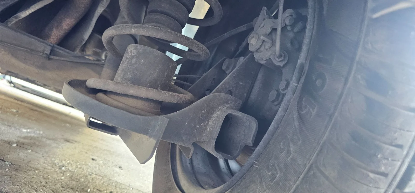 Foto de MANGUETA TRASERA DERECHA RENAULT KANGOO II (F/KW0) 1.5 dCi Diesel FAP (90 CV / 66 KW)