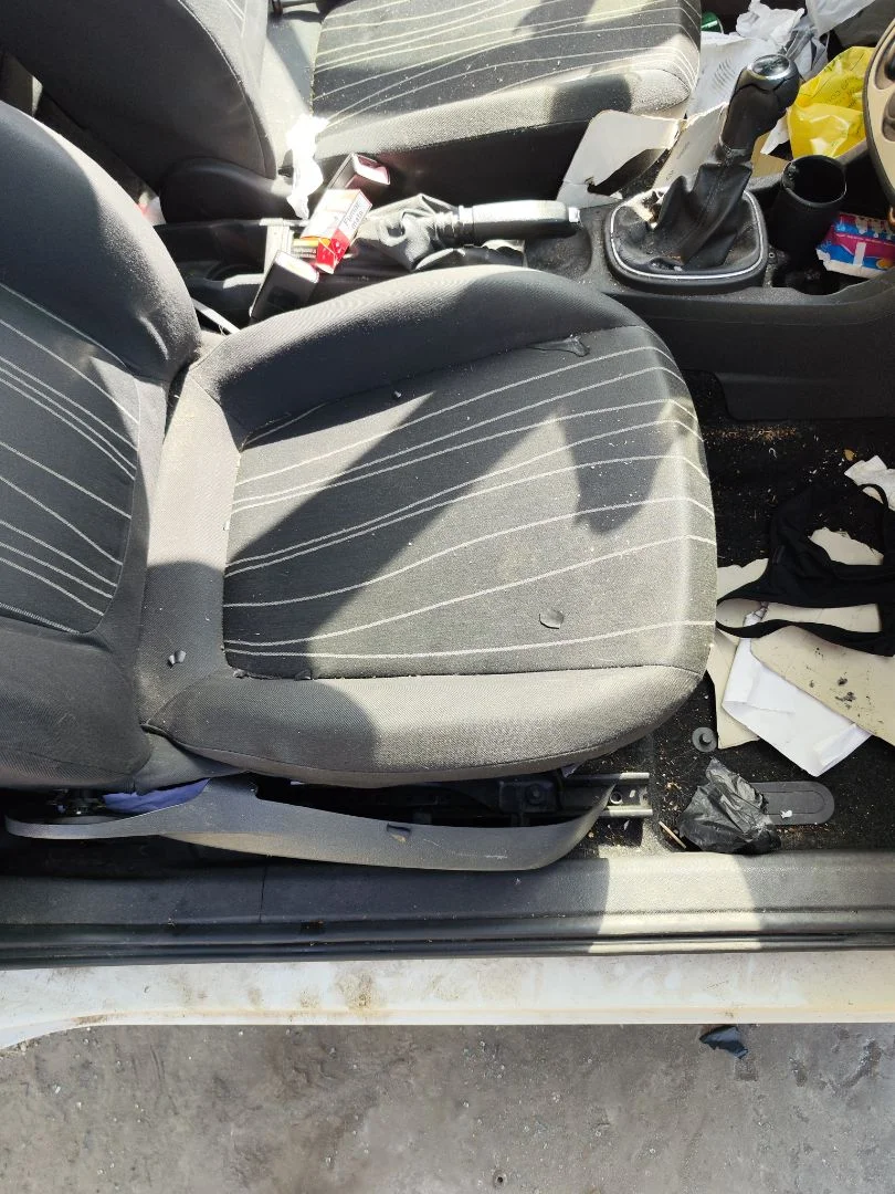 Foto de ASIENTO DELANTERO DERECHO OPEL CORSA D 1.3 16V CDTI (75 CV / 55 KW)
