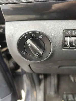 Foto de MANDO LUCES VOLKSWAGEN GOLF IV BERLINA (1J1)(10.1997) 1.9 TDI (110 CV / 81 KW) referencia 8L0953513G FKZ foto 11
