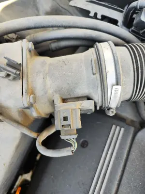Foto de CAUDALIMETRO AUDI A6 BERLINA (4B2) 2.4 V6 30V (165 CV / 121 KW)