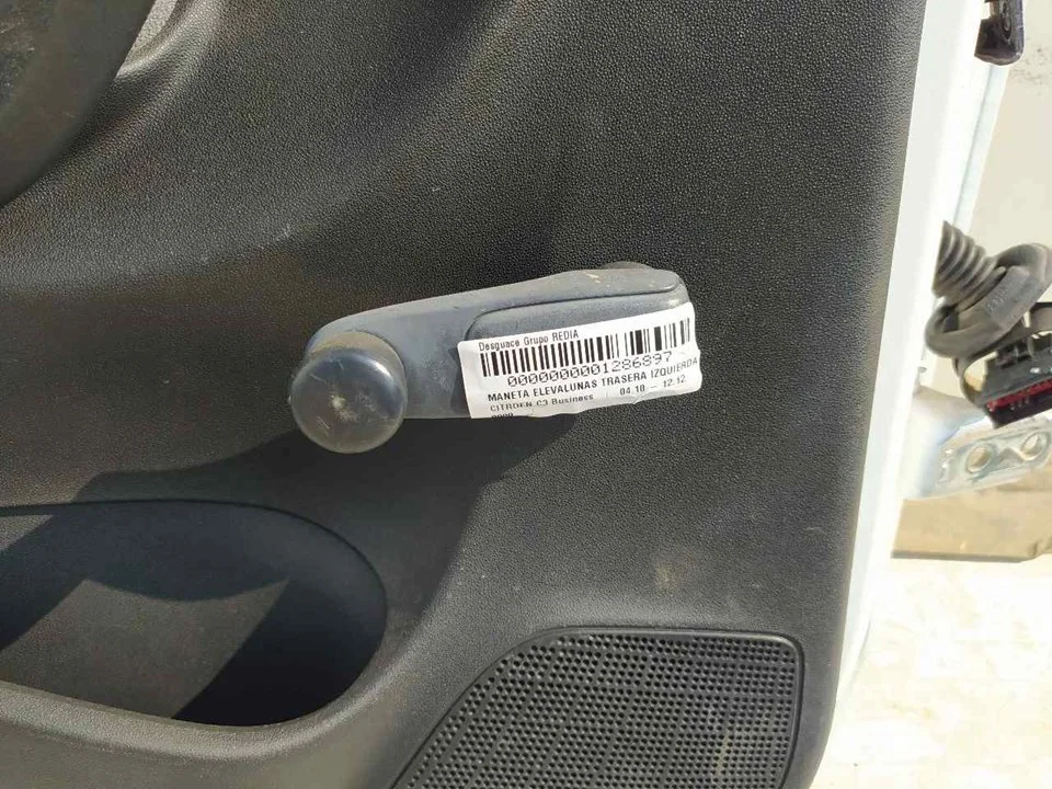 Foto de MANETA ELEVALUNAS TRASERA IZQUIERDA CITROEN C3 1.4 HDi (68 CV / 50 KW)