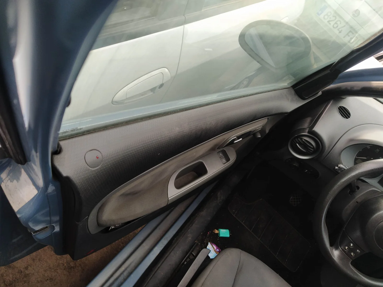 Foto de ELEVALUNAS DELANTERO IZQUIERDO SEAT CORDOBA BERLINA (6L2) 1.4 16V (75 CV / 55 KW) referencia 6L4837461