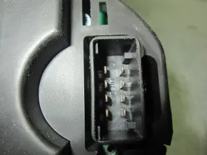 Foto de CUADRO INSTRUMENTOS VOLKSWAGEN POLO V (6C1) 1.0 (75 CV / 55 KW) referencia 110080320001A foto 4