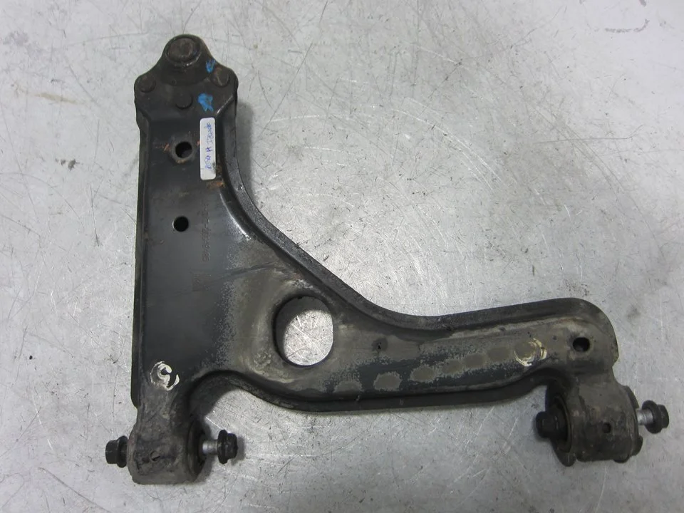 Foto de BRAZO SUSPENSION INFERIOR DELANTERO IZQUIERDO OPEL ASTRA H BERLINA referencia 0621320048485