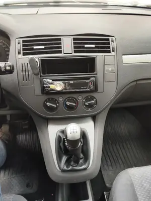 Foto de CONSOLA CENTRAL FORD FOCUS C-MAX (CAP)(2003) 1.6 TDCi CAT (109 CV / 80 KW)