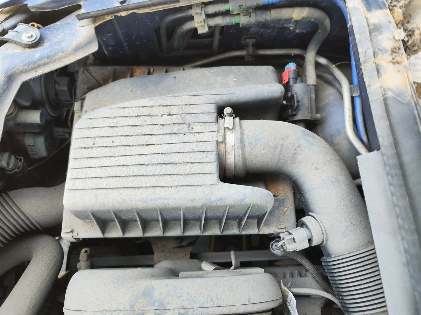 Foto de CAJA FILTRO AIRE OPEL ZAFIRA A 1.6 16V (101 CV / 74 KW) referencia 90531002