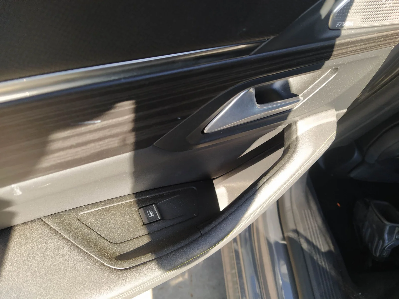 Foto de ELEVALUNAS TRASERO IZQUIERDO PEUGEOT 508 Híbrido 265 kW (1.6 Ltr. - 147 kW) (360 CV / 265 KW) referencia 9827880880