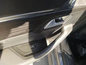 Foto de ELEVALUNAS TRASERO IZQUIERDO PEUGEOT 508 Híbrido 265 kW (1.6 Ltr. - 147 kW) (360 CV / 265 KW) referencia 9827880880