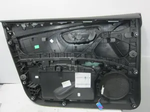 Foto de GUARNECIDO PUERTA DELANTERA DERECHA SEAT LEON (5F1) 1.6 TDI (105 CV / 77 KW) referencia 5F4867132 foto 2
