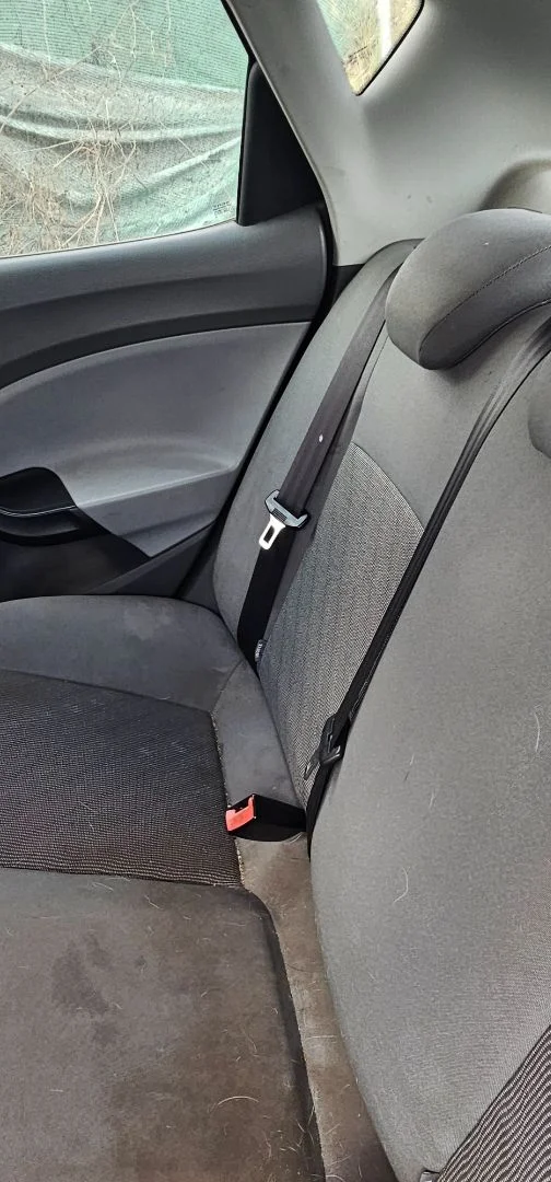 Foto de CINTURON SEGURIDAD TRASERO DERECHO SEAT IBIZA BERLINA (6J5) 1.4 TDI (80 CV / 59 KW)