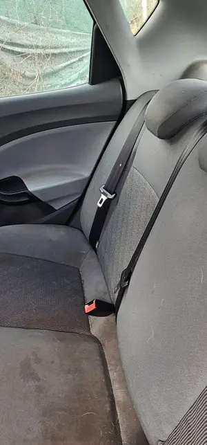 Foto de CINTURON SEGURIDAD TRASERO DERECHO SEAT IBIZA BERLINA (6J5) 1.4 TDI (80 CV / 59 KW)
