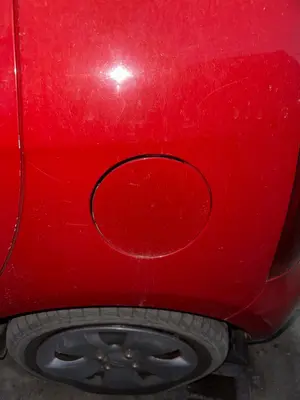 Foto de TAPA EXTERIOR COMBUSTIBLE KIA PICANTO (SA) 1.1 CAT (65 CV / 48 KW) referencia 6951007000