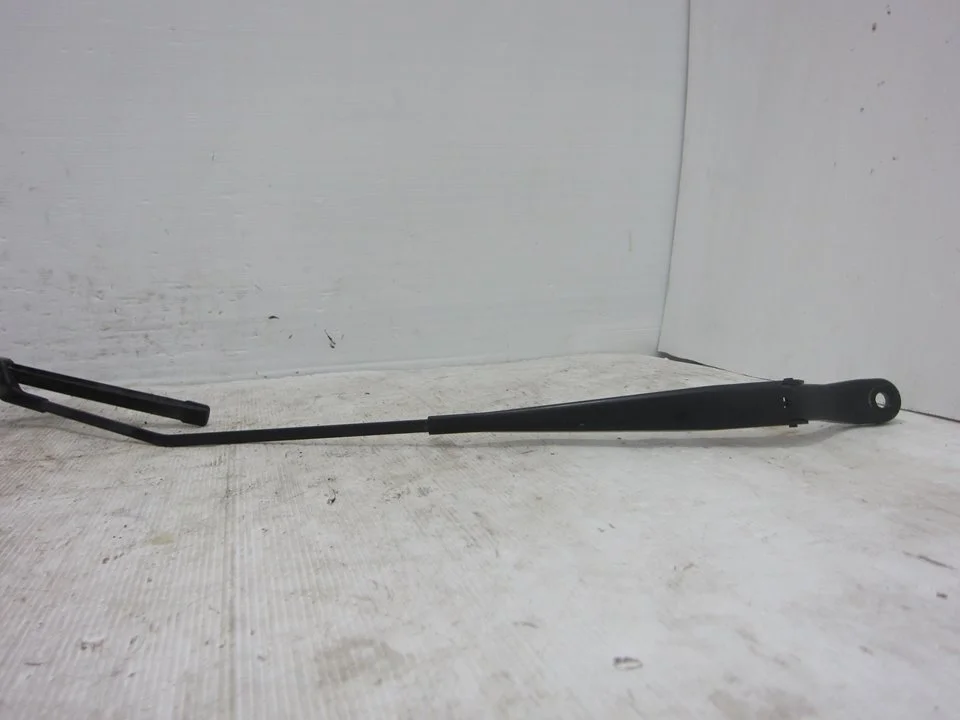 Foto de BRAZO LIMPIA DELANTERO DERECHO PEUGEOT 208 1.4 HDi FAP (68 CV / 50 KW) referencia 9673292080