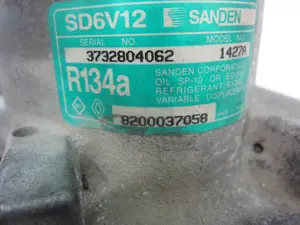Foto de COMPRESOR AIRE ACONDICIONADO RENAULT CLIO II FASE I (B/CB0) 1.2 (58 CV / 43 KW) referencia 8200037058 foto 7