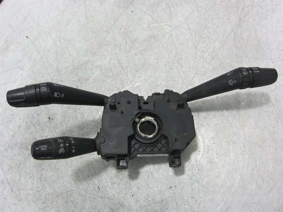 Foto de MANDO MULTIFUNCION FIAT 500L (330) 1.3 16V JTD CAT (84 CV / 62 KW) referencia 28408374