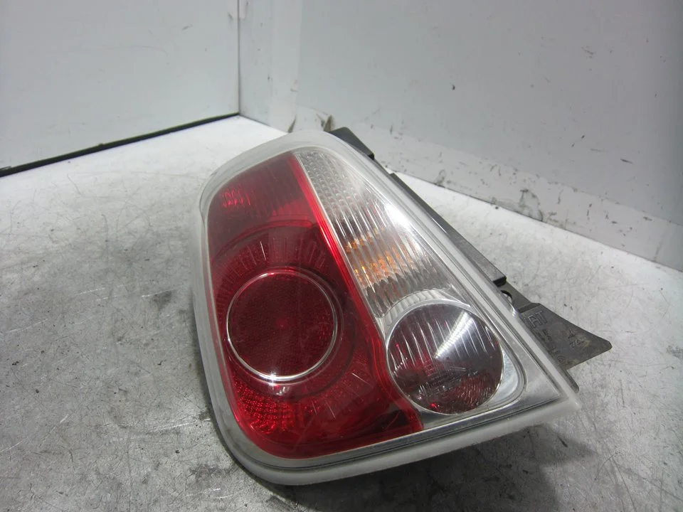 Foto de PILOTO TRASERO IZQUIERDO FIAT 500 (150) BERLINA 1.2 CAT (69 CV / 51 KW) referencia 2704