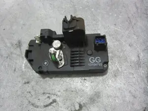 Foto de CERRADURA PUERTA TRASERA IZQUIERDA OPEL MERIVA 1.7 16V CDTI (101 CV / 74 KW) referencia 13154793 foto 6