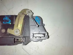Foto de CERRADURA PUERTA DELANTERA DERECHA CITROEN XSARA PICASSO referencia 9136J3 foto 4