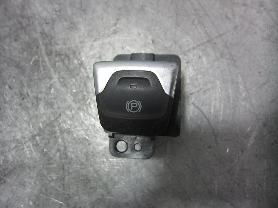 Foto de FRENO DE MANO ELECTRICO FIAT 500X (334) 2.0 16V Multijet CAT (140 CV / 103 KW) referencia 07356123300