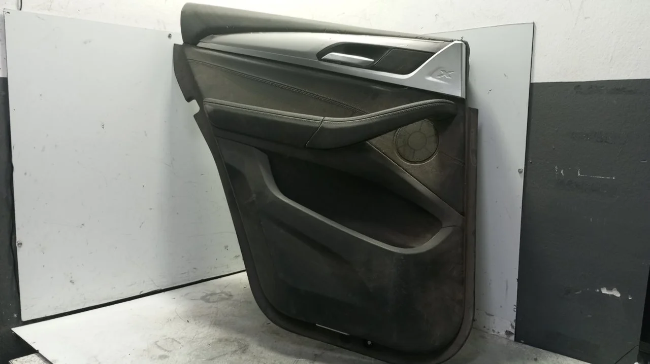 Foto de GUARNECIDO PUERTA TRASERA IZQUIERDA BMW SERIE X3 (G01) 3.0 24V Turbodiesel (265 CV / 195 KW) referencia 74102263