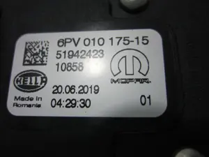 Foto de POTENCIOMETRO PEDAL FIAT 500X (334) 1.0 CAT (120 CV / 88 KW) referencia 51942423 foto 5