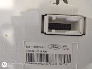 Foto de MANDO CALEFACCION / AIRE ACONDICIONADO FORD FIESTA (CB1) 1.4 TDCi CAT (68 CV / 50 KW) referencia 8A6T18C512AJ foto 4