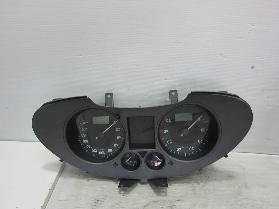 Foto de CUADRO INSTRUMENTOS SEAT IBIZA (6L1) 1.4 16V (86 CV / 63 KW) referencia 555001490100