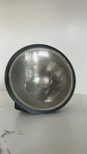 Foto de FARO ANTINIEBLA DERECHO RENAULT MEGANE I CLASSIC (LA0) referencia 7700420127