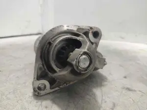 Foto de MOTOR ARRANQUE OPEL ASTRA H BERLINA 1.7 16V CDTI (101 CV / 74 KW) referencia F437382