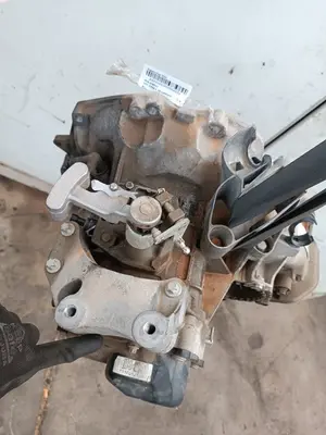 Foto de CAJA CAMBIOS OPEL CORSA E 1.4 (90 CV / 66 KW) referencia BFJ foto 4