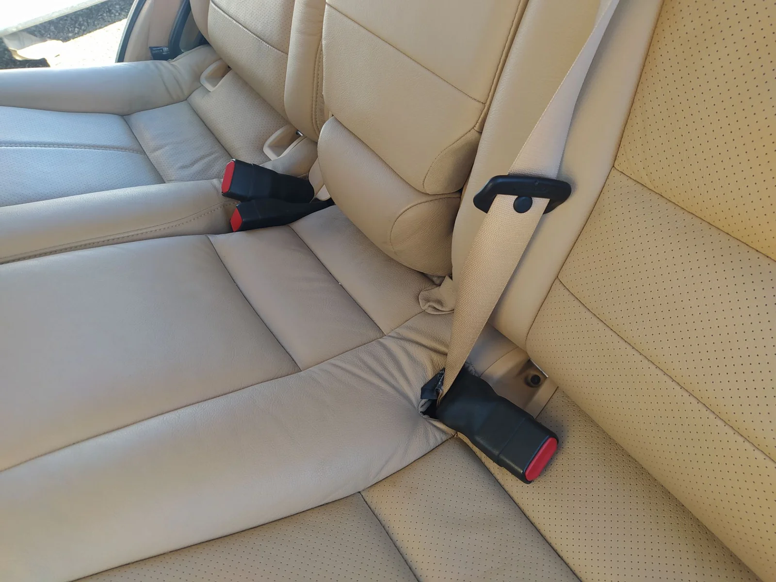Foto de ENGANCHE CINTURON TRASERO DERECHO MERCEDES-BENZ CLASE ML (BM 163) 2.7 CDI 20V CAT (163 CV / 120 KW)