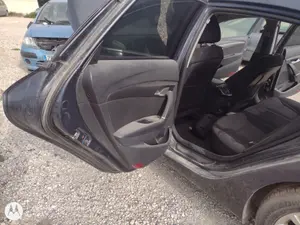 Foto de CERRADURA PUERTA TRASERA IZQUIERDA HYUNDAI I40 (VF) 1.7 CRDi CAT (136 CV / 100 KW) referencia 81420-3Z000