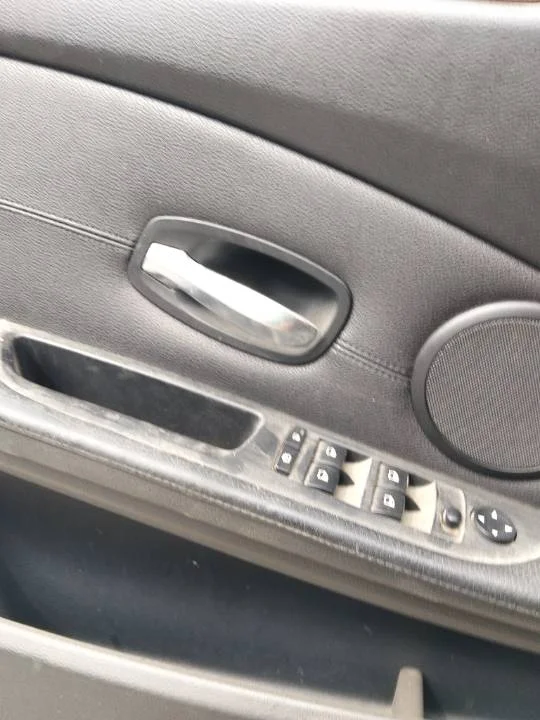 Foto de MANETA INTERIOR DELANTERA IZQUIERDA BMW SERIE 5 BERLINA (E60)
