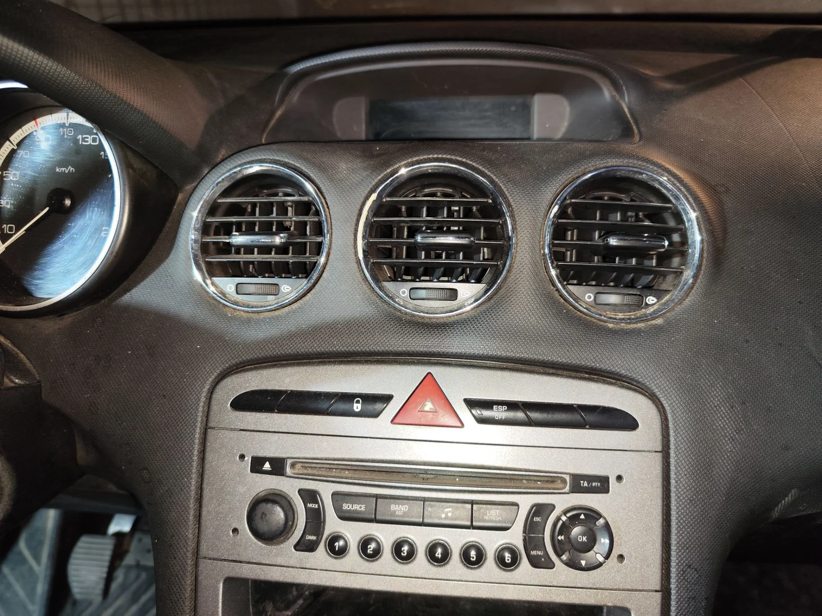 Foto de NO IDENTIFICADO PEUGEOT 308 SW 1.6 HDi FAP CAT (9HZ / DV6TED4) (109 CV / 80 KW) referencia 9658515377