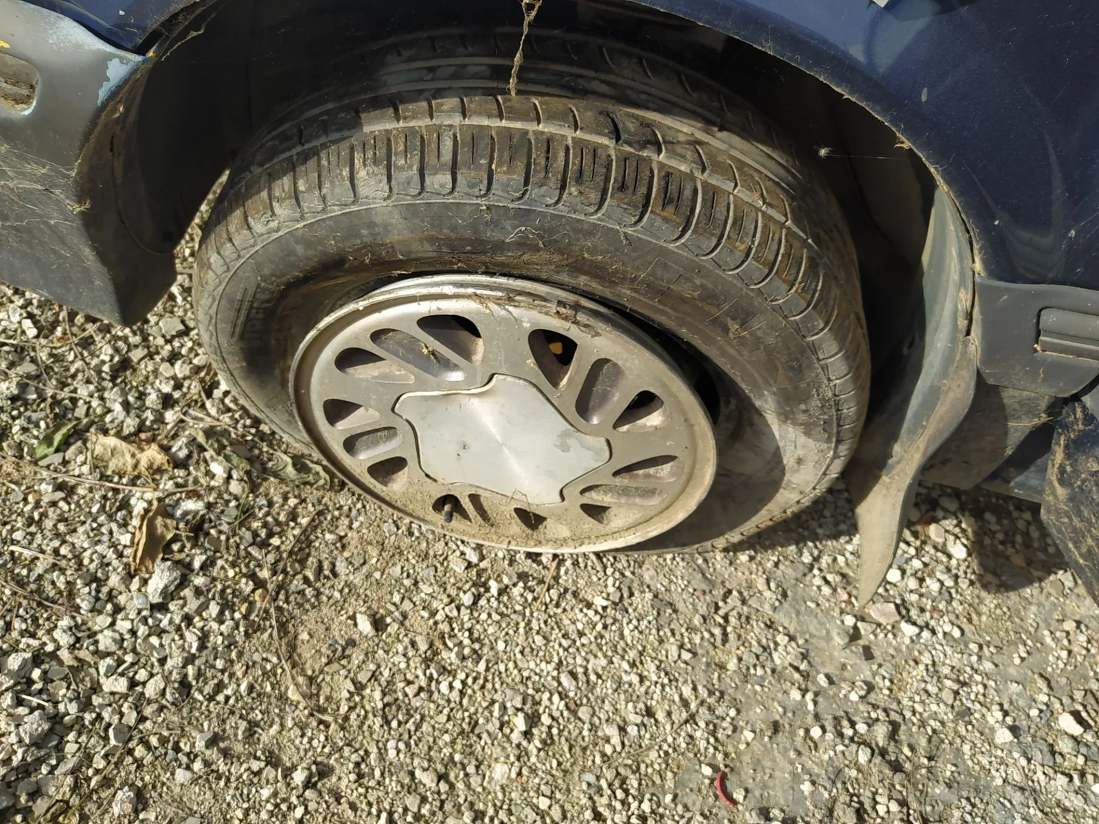 Foto de PINZA DE FRENO DELANTERA IZQUIERDA CHRYSLER VOYAGER GS 2.5 Turbodiesel (116 CV / 85 KW)