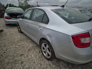 Foto de LUNA TRASERA IZQUIERDA SKODA RAPID (NH) 1.2 8V TSI (86 CV / 63 KW) referencia 5JA845205A